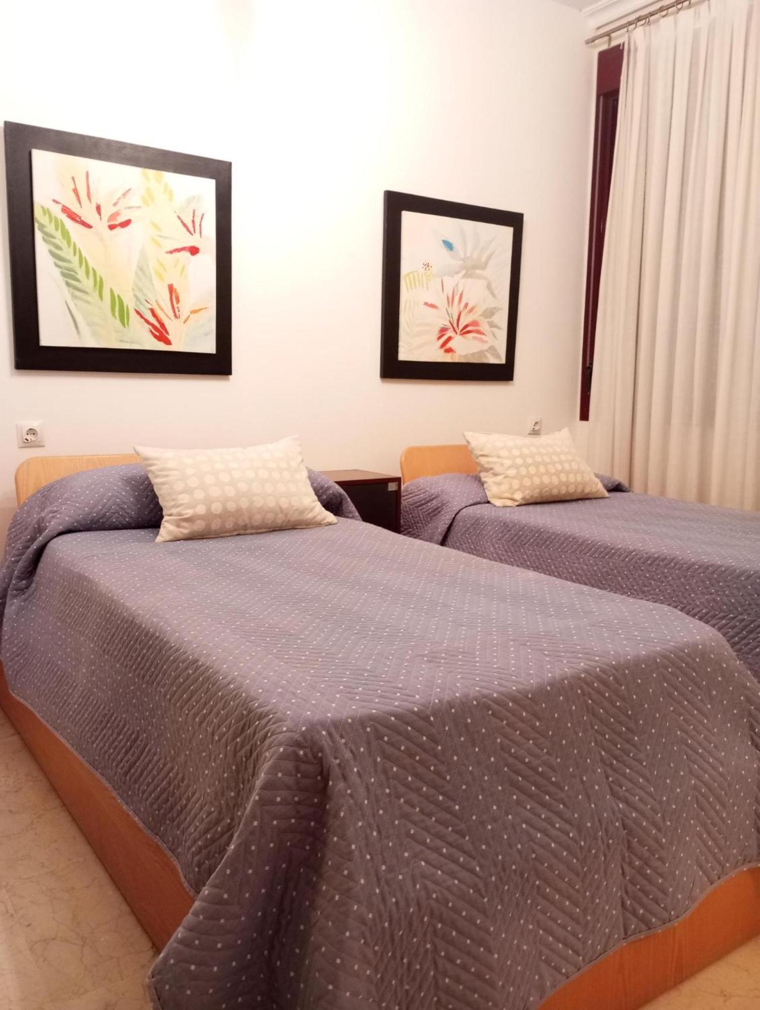 Edificio Trovador Homestay Seville